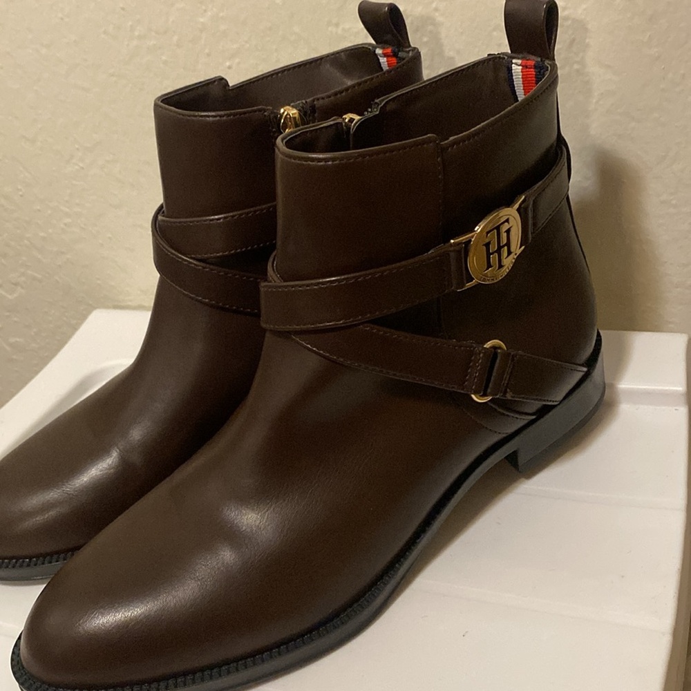 TOMMY HILFIGER WOMENS BOOTS